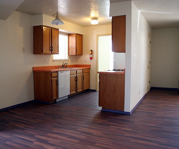 Primary Photo - 2531 Candelaria Rd NW