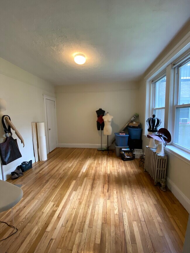 Foto del edificio - 1687 Commonwealth Ave