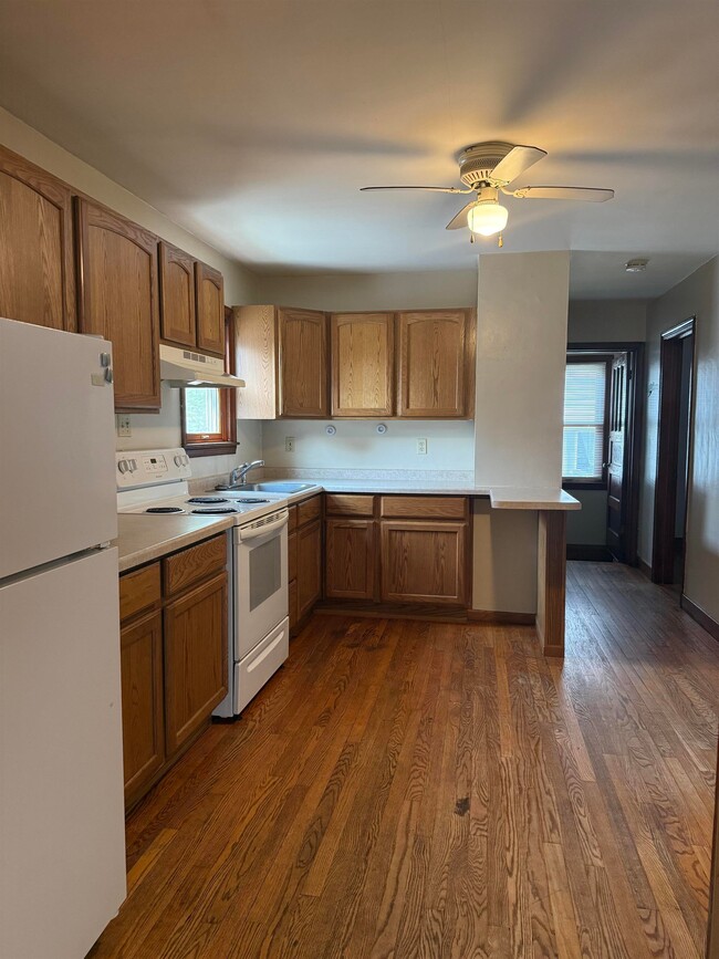 Building Photo - 301 N Beaumont Rd