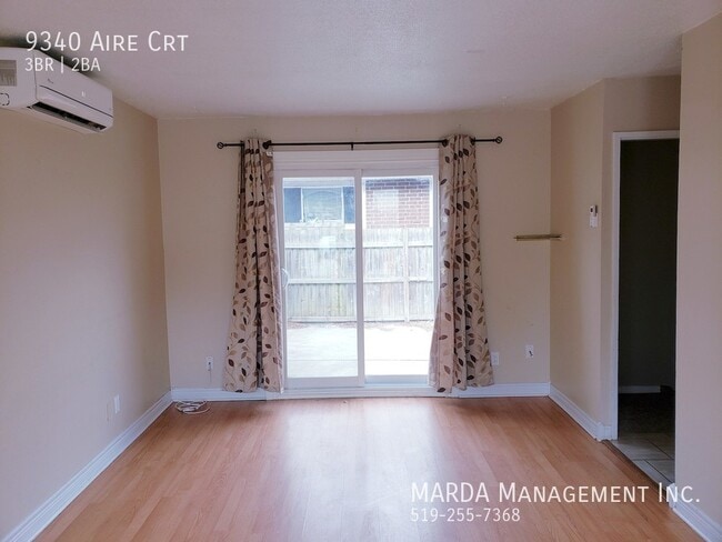 Building Photo - SPACIOUS & UPDATED 3BED/1BATH HOUSE IN EAS...