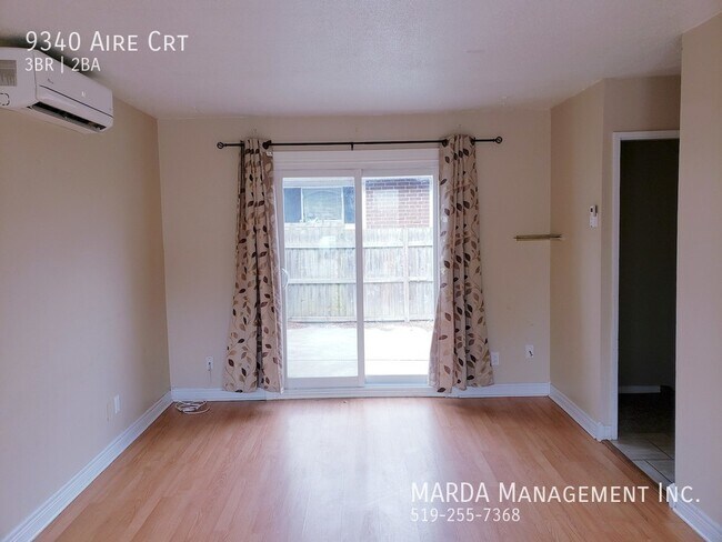 Photo du bâtiment - SPACIOUS & UPDATED 3BED/1BATH HOUSE IN EAS...