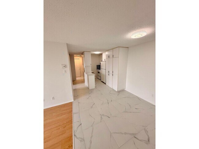Building Photo - 23 Rue de la Soeur-Jeanne-Marie-Chavoin