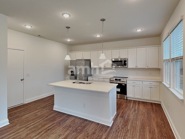 Foto del edificio - 8408 Northpoint Dr