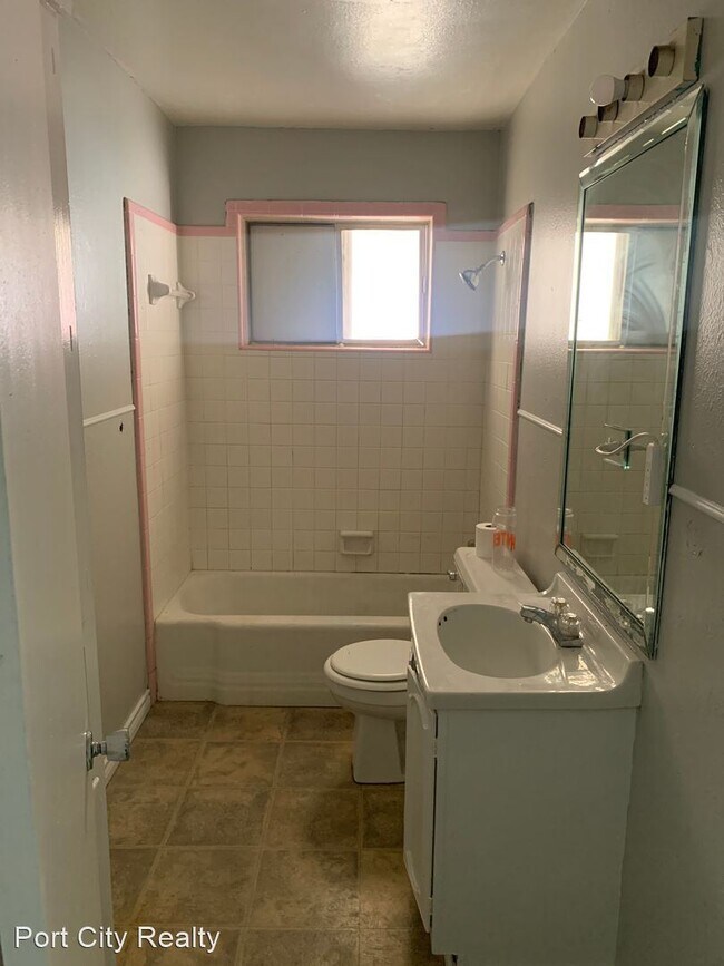 Foto del edificio - 3 br, 1 bath House - 5308 Carnation