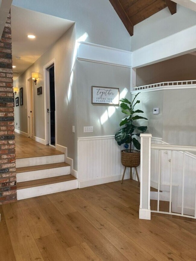 Foto del edificio - 3 Bedroom- 2.5 Bathroom plus loft and more...