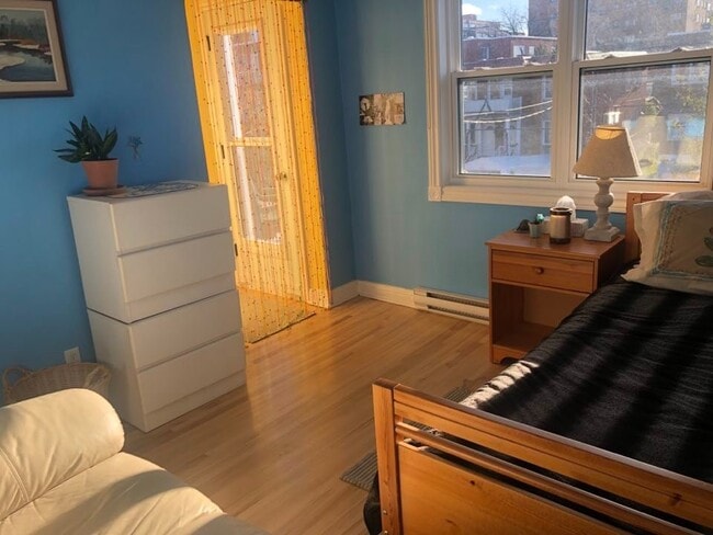 chambre, balcon avant - 5137 Av Mariette