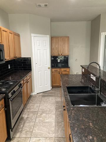 Building Photo - 5825 Palomino Dr