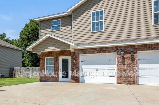 Foto del edificio - 820 Baker St NW