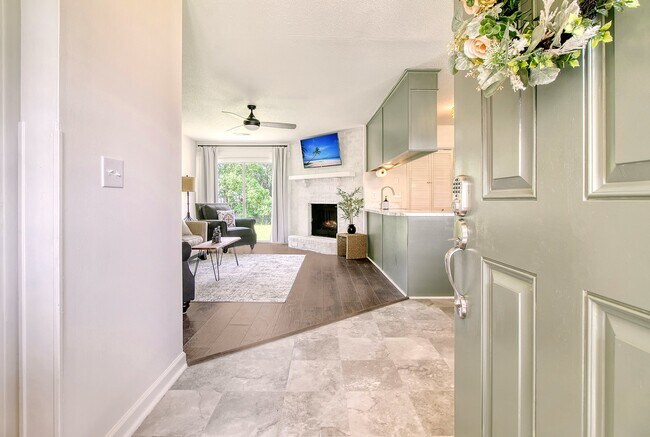 Foto del edificio - 111 Ashwood Ct