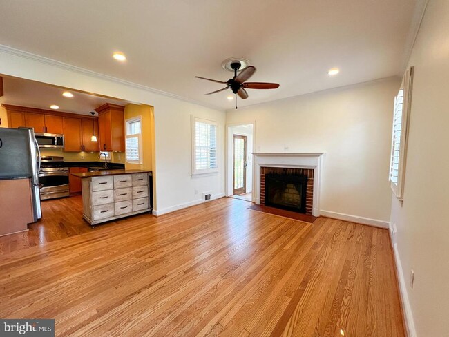 Building Photo - 314 Hillmoor Dr