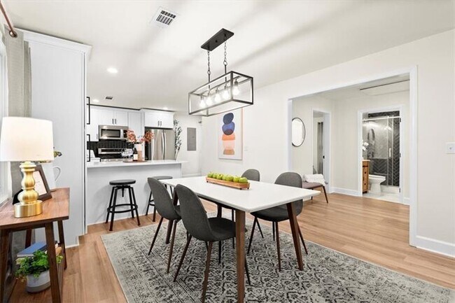 Foto del edificio - 1039 Shepherds Ln NE