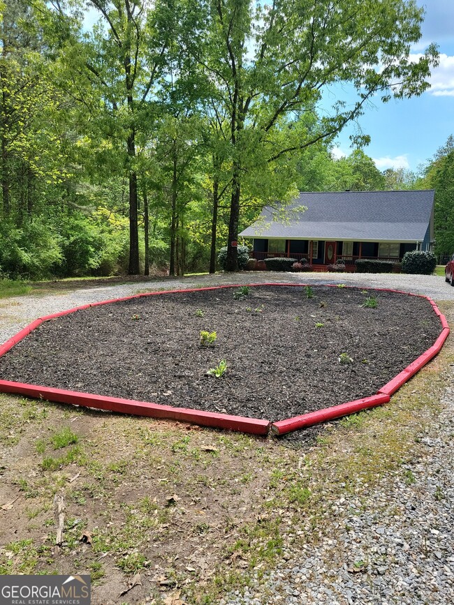 Building Photo - 4770 Colham Ferry Rd
