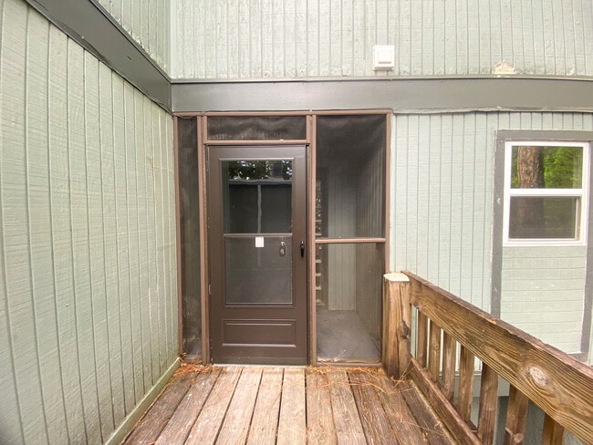 Foto del edificio - 611 SW 75th St