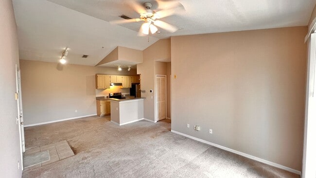 Building Photo - Bella Terra 1/1 Condo Available NOW!