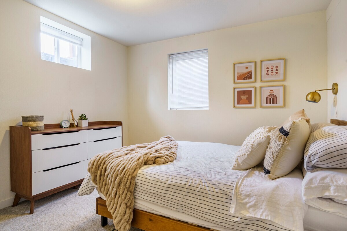 Photo - 5506 NE Hoyt St (Portland, OR)
