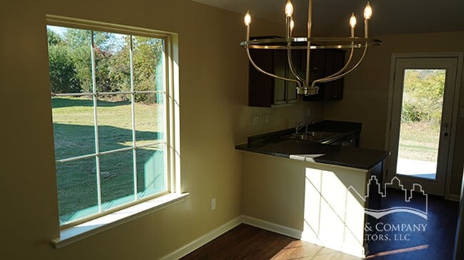 Building Photo - 6125 Humphreys Dr