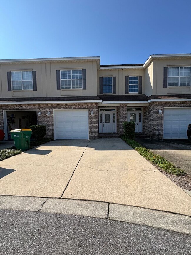 Foto del edificio - 131 Big Oaks Ln