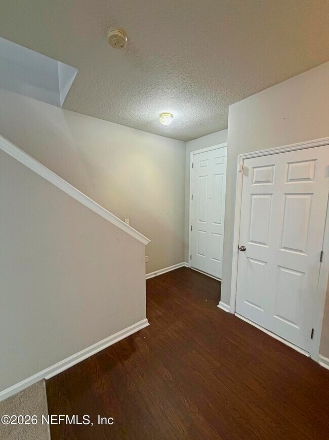 Foto del edificio - 8880 Grassy Bluff Dr