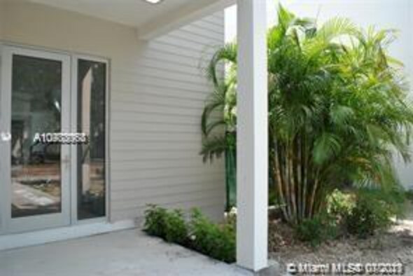 Foto del edificio - 12351 SW 82nd Ave