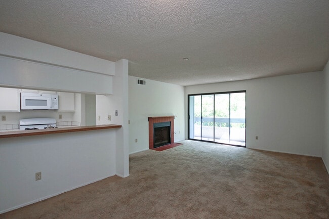 Building Photo - 355 S Marengo Ave