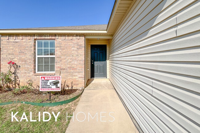 Building Photo - 1755 Bartlett Dr