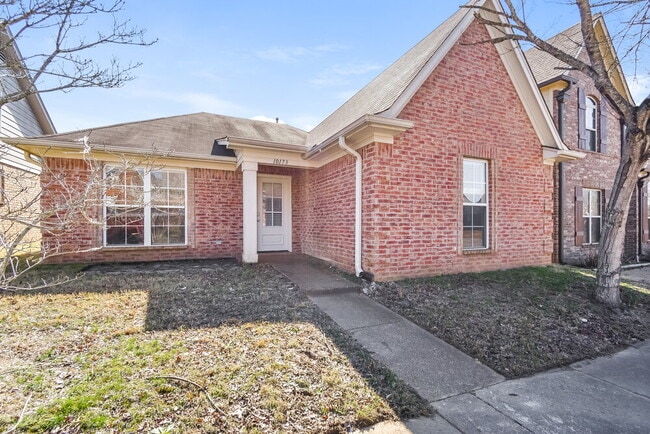 Building Photo - 10173 Evening Hill Dr