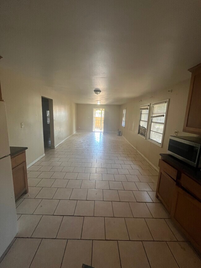 Foto del edificio - 8201 Bangle St