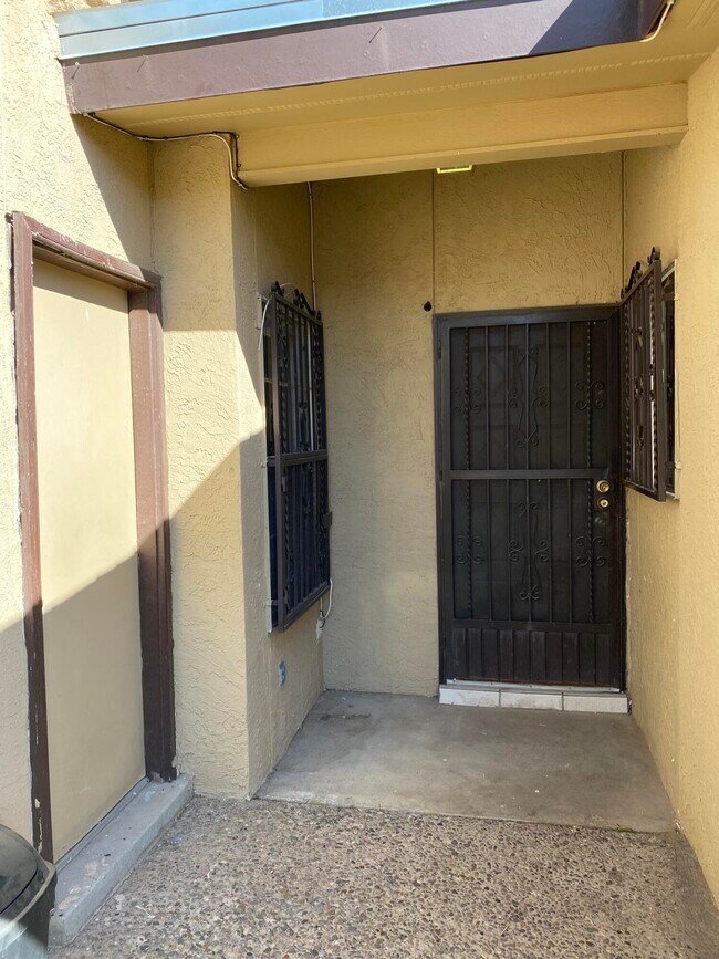 Building Photo - 1510 Monte Sanders Ln
