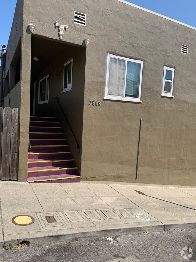Building Photo - 1468-1474 MacArthur Blvd