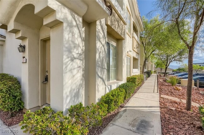 Building Photo - 1511 Ruby Cliffs Ln