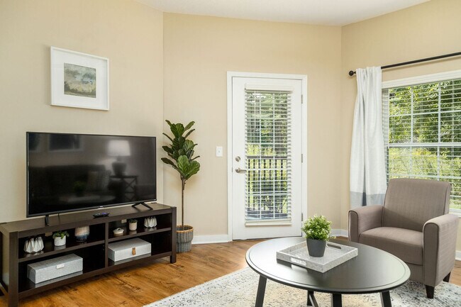 Building Photo - 5799 Fenimore Trail Dr W