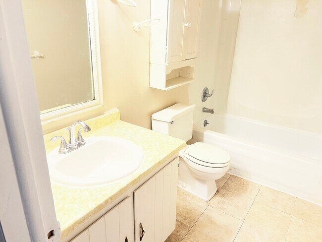 Foto del edificio - 8709 Candlewood Trl