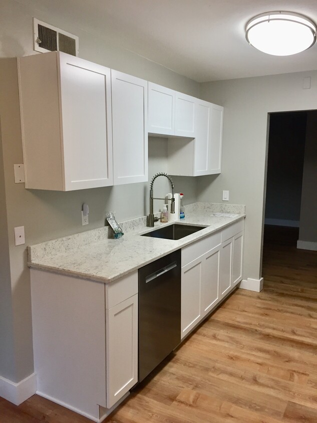 20333 Detroit Rd Unit 101, Rocky River, OH 44116 Condo for Rent in