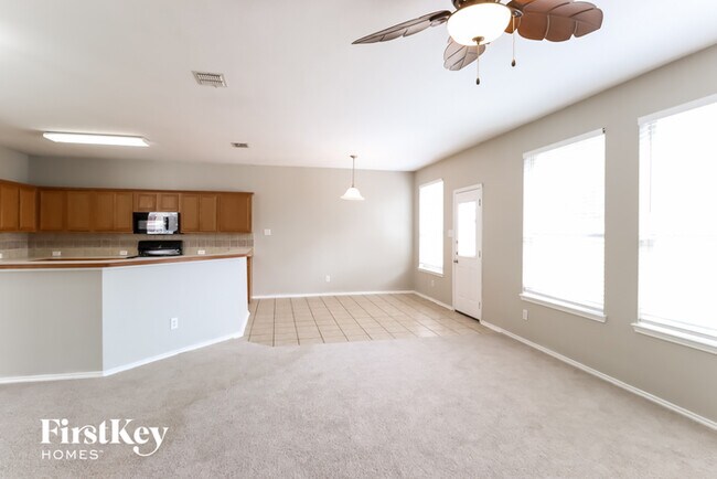 Foto del edificio - 10316 Lake Brook Dr