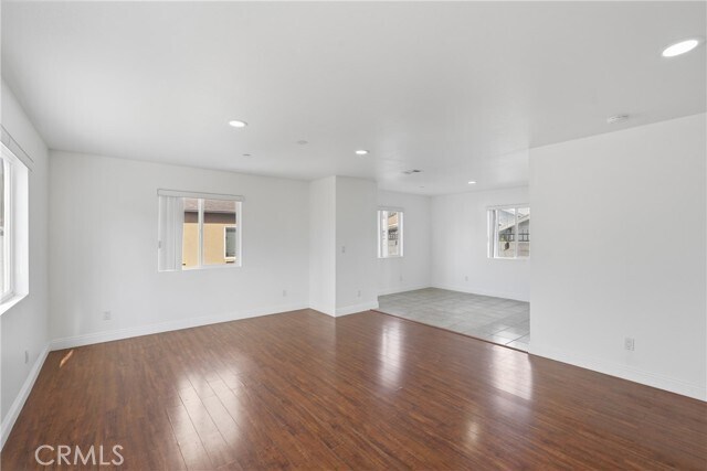 Foto del edificio - 5017 Halldale Ave