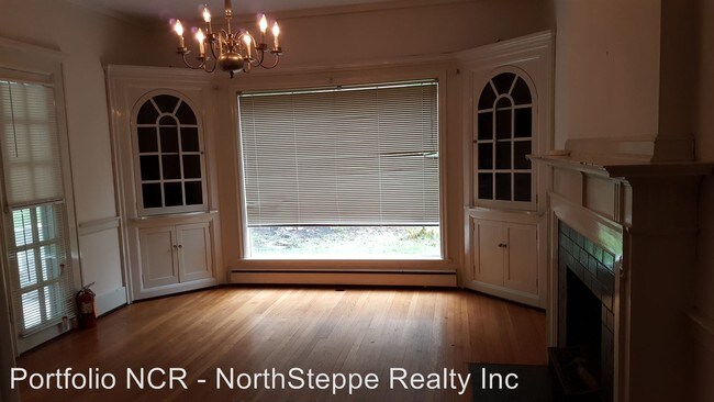 Foto del edificio - 7 br, 3 bath Apartment - 1972 Indianola