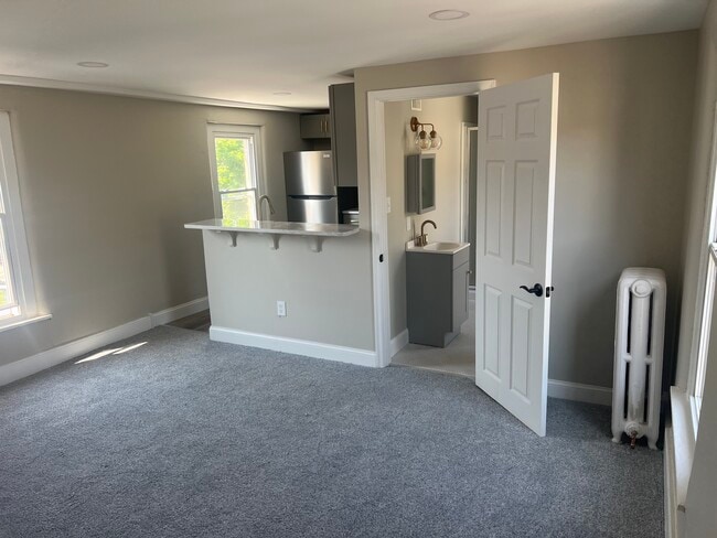 Foto del edificio - 31 N Main St