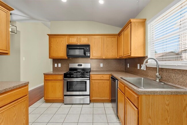 Building Photo - 20231 Ribbonwood Point Ct