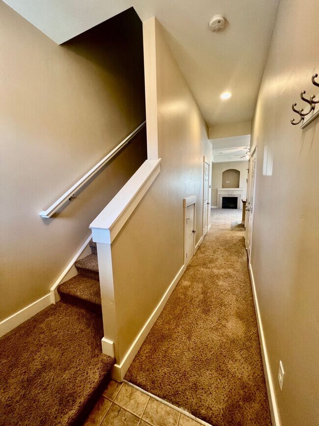 Foto del edificio - Townhome at Enclave for Rent in Rifle