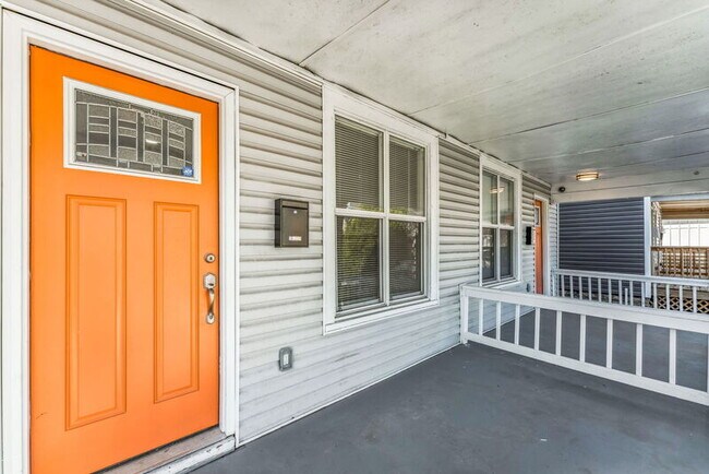 Foto del edificio - 1641 Greenway Ave