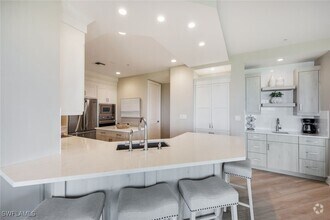 Building Photo - 4801 Island Pond Ct
