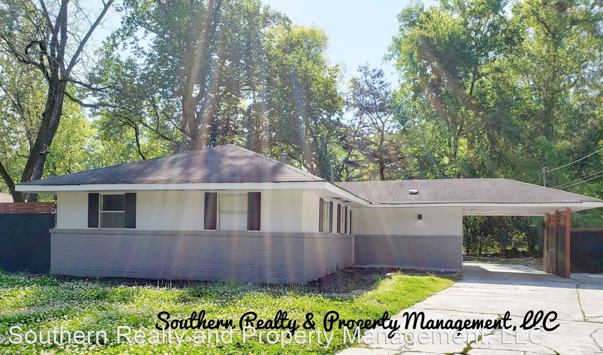 4 br, 2 bath House 1822 Grove Hill Lane House Rental in Montgomery