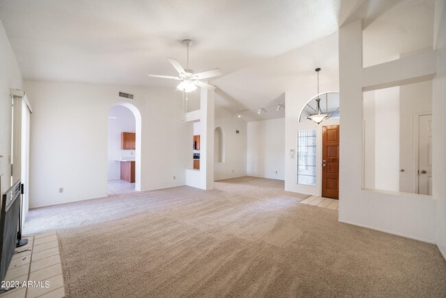 Building Photo - 9210 N 104th Pl