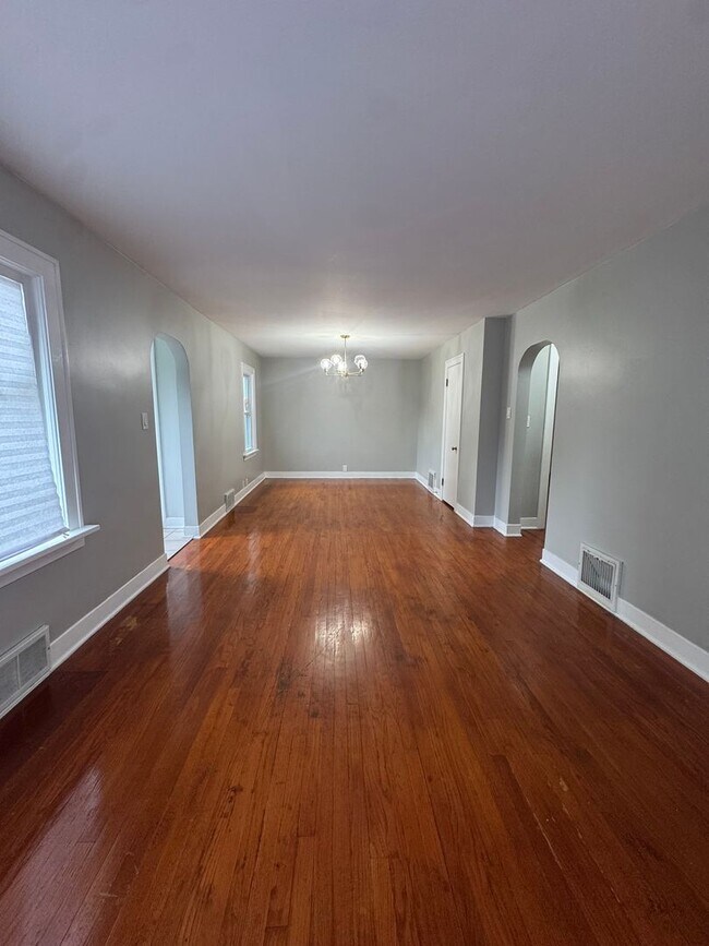 Foto del edificio - Beautiful 3-bedroom house for Rent AVAILAB...
