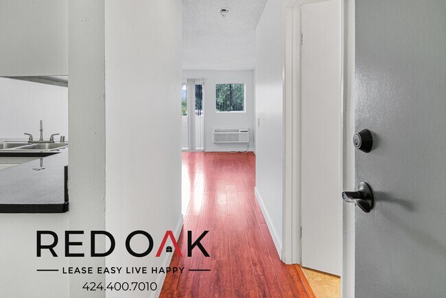 Building Photo - 6660 Vineland Ave