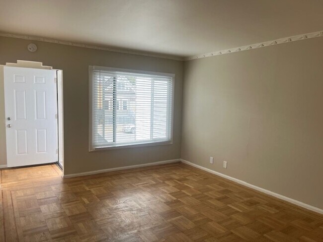 Foto del edificio - Classic Two Bedroom One Bathroom San Franc...