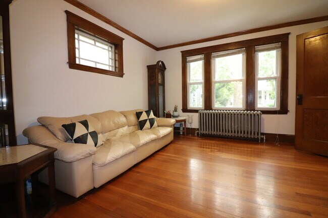 Foto del edificio - 209 Aspinwall Ave