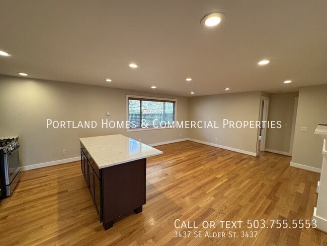 Foto del edificio - 3437 SE Alder St