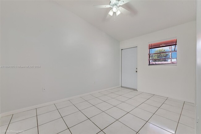 Foto del edificio - 7680 SW 156th Ct