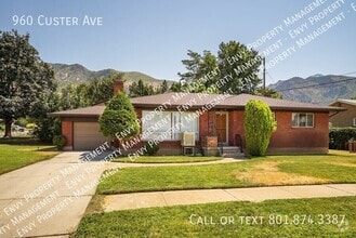 Building Photo - 960 Custer Ave